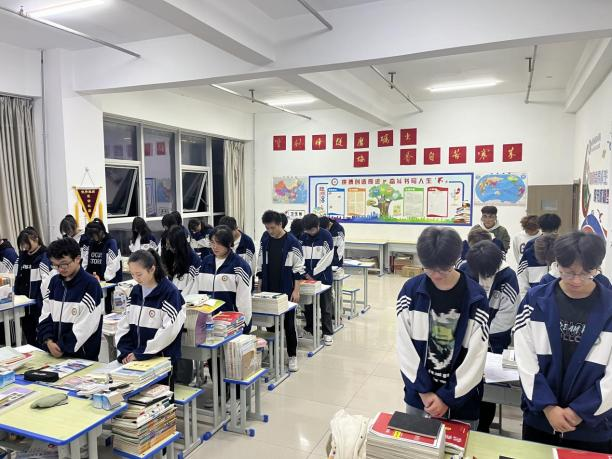  爱国教育｜“纪念九一八 弘扬民族魂 勿忘国耻 复兴中华”主题班会活动