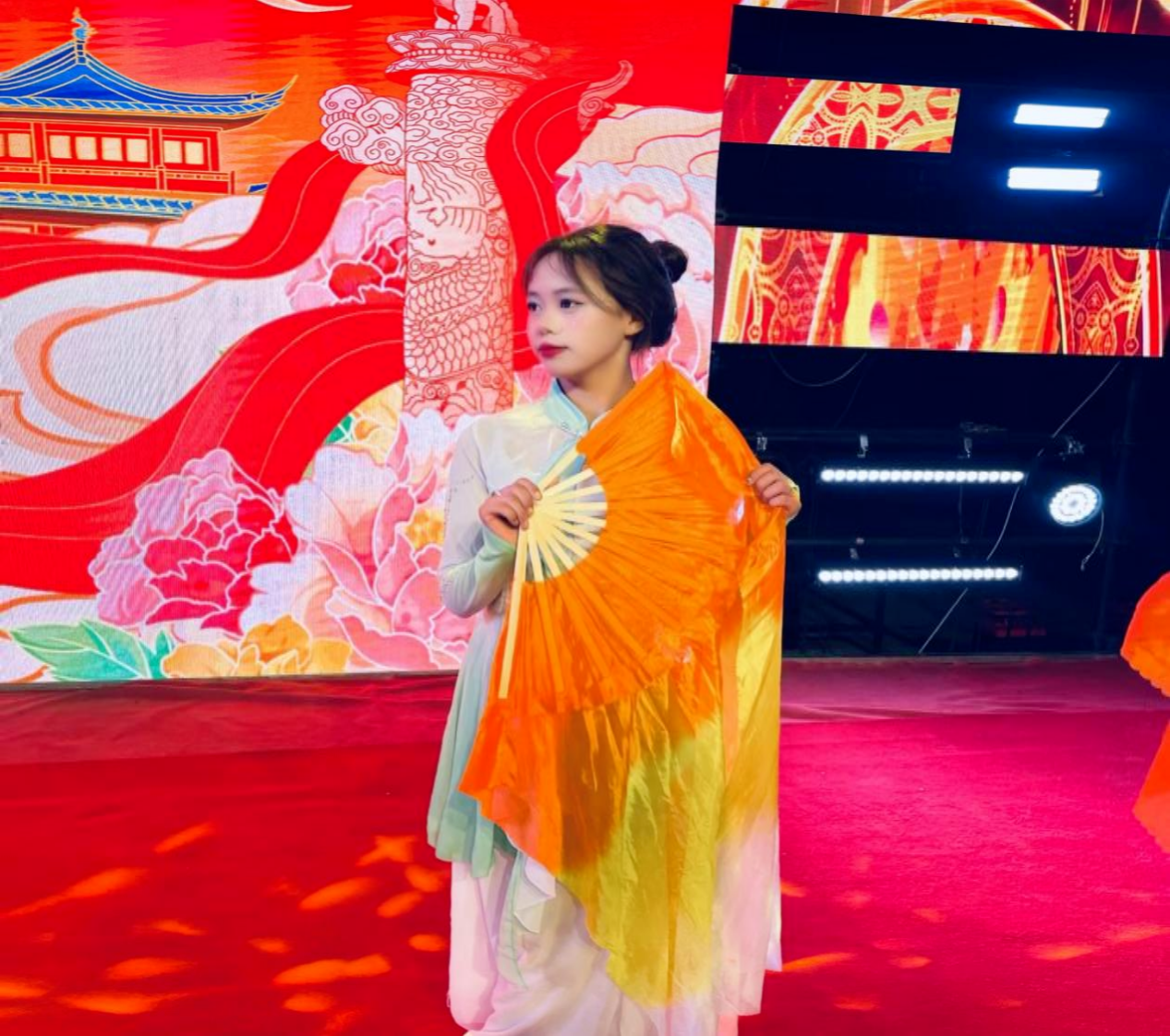 青衿之志 履践致远 | “学习之星”：成彩燕