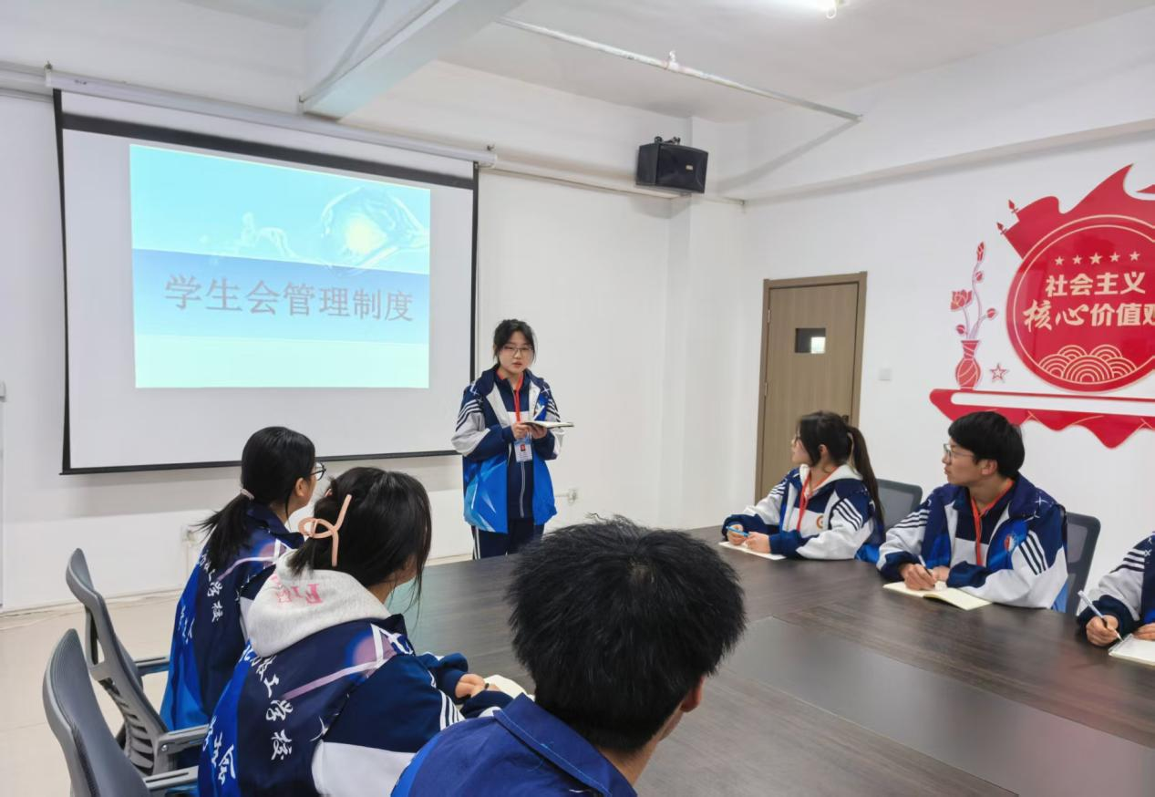 青衿之志 履践致远 | 学习之星：钟娅婕