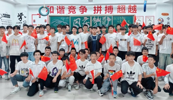 桃李不言 下自成蹊 | 优秀班主任风采萃集（4）：杨旭升