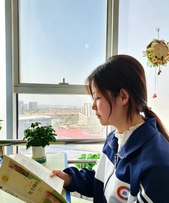 书韵校园・学生荐书 | 《红星照耀中国》